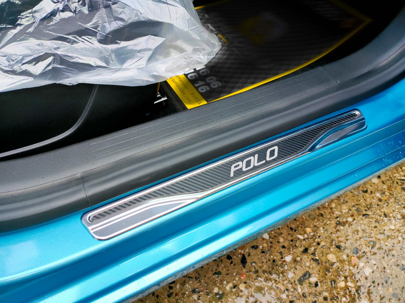 VW POLO-5 2014-2017 4- PCS. CHROM+CARBON DOOR SILL