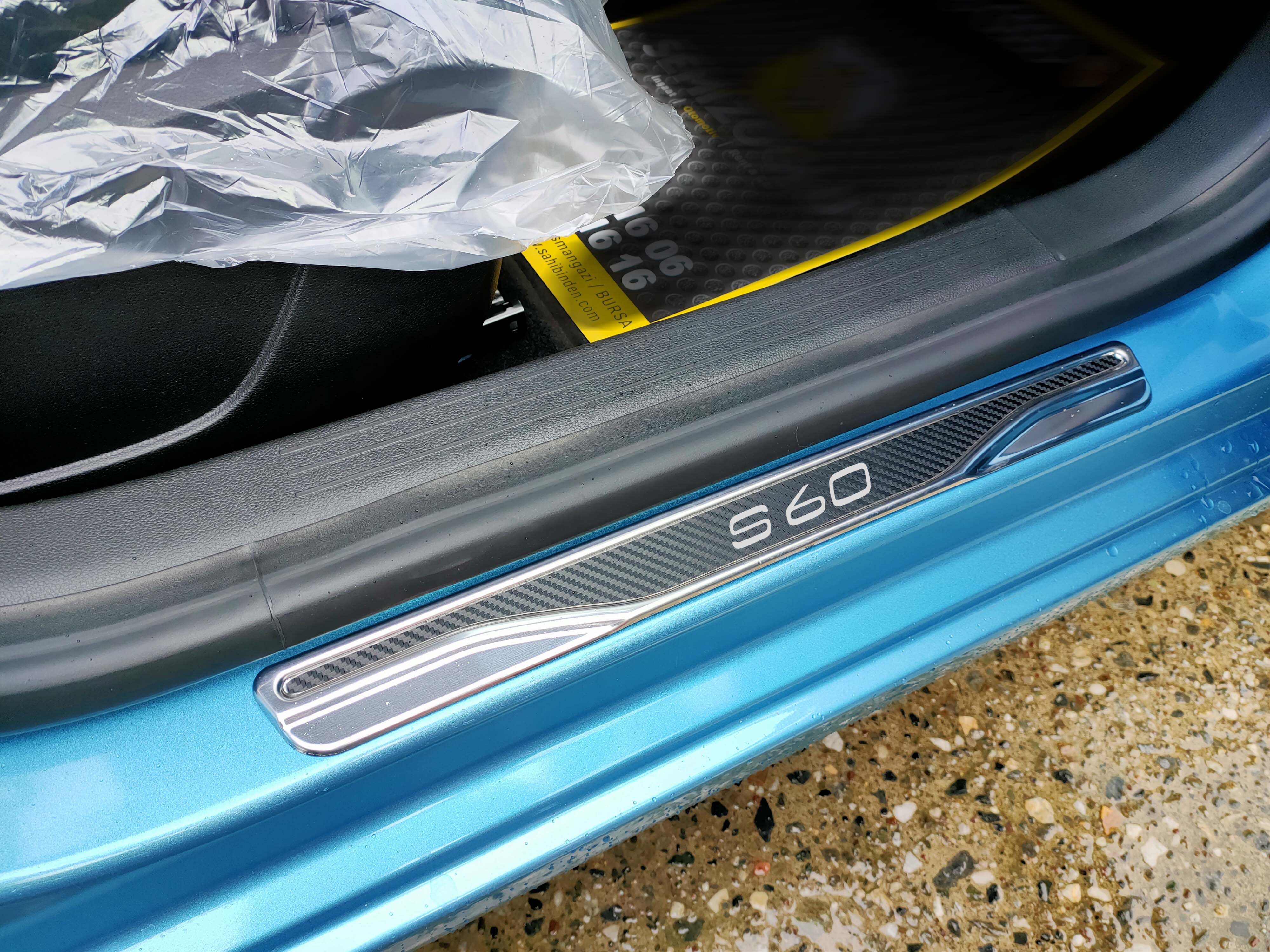 FOR VOLVO S60 2 2010-2013 4 PCS. CHROM+CARBON DOOR SILL